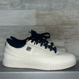 Fila mens Men's Fila Tennis 88 Sneaker, Gardenia/Navy/Red.